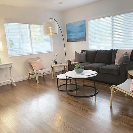 Malibu Private Beach Apartments Bagian luar foto
