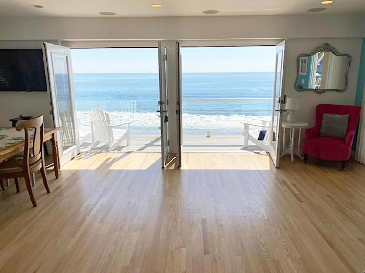 Malibu Private Beach Apartments Bagian luar foto