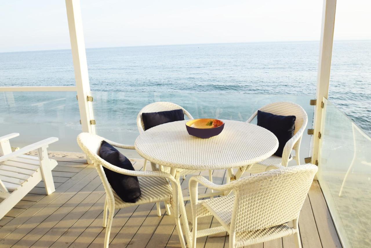 Malibu Private Beach Apartments Bagian luar foto