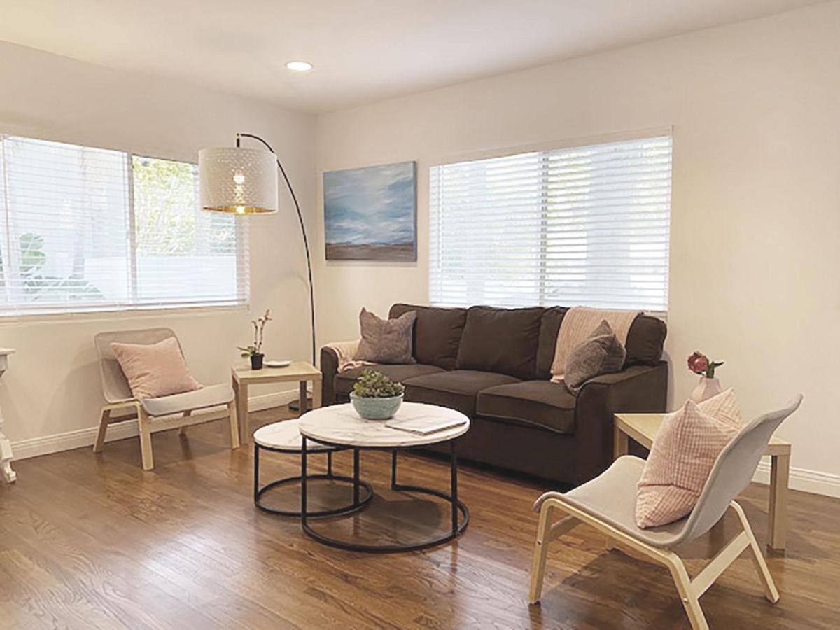 Malibu Private Beach Apartments Bagian luar foto