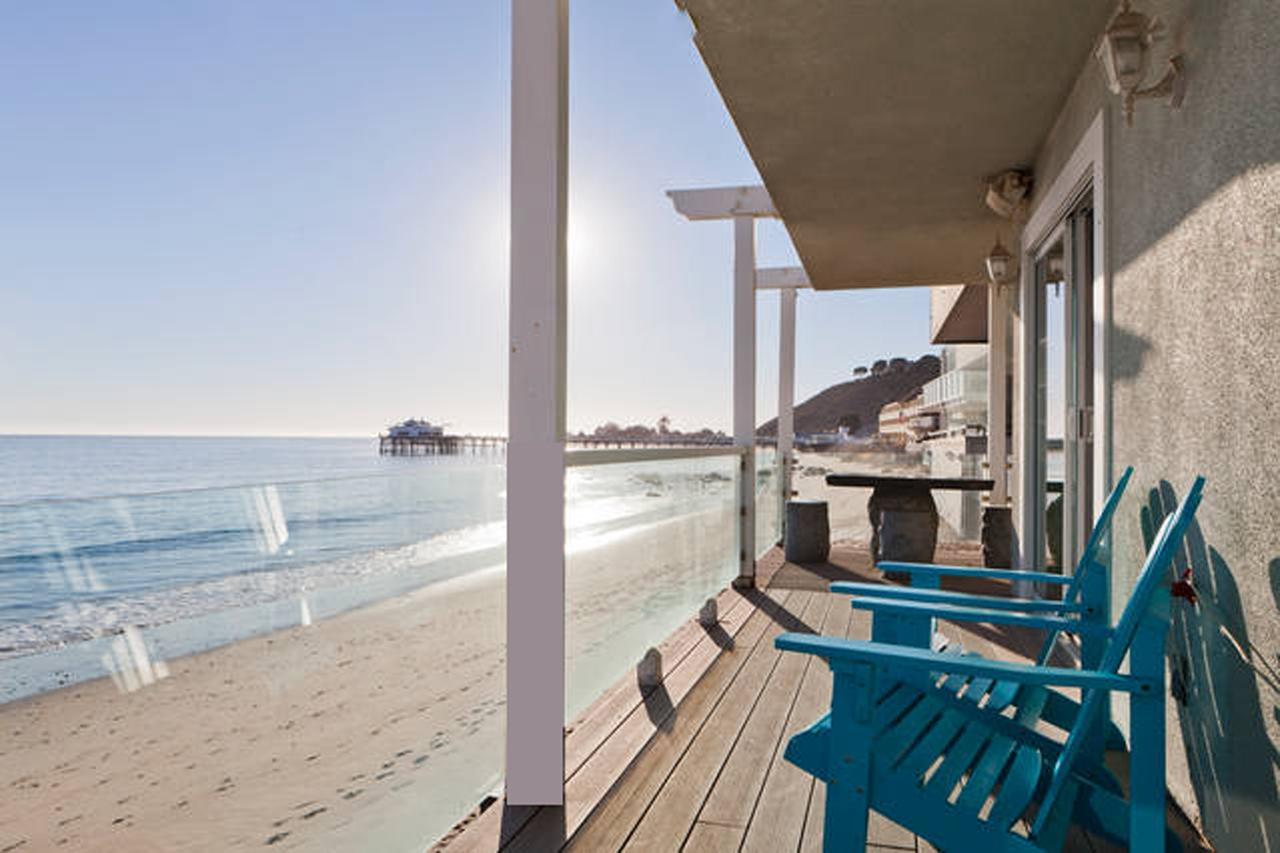Malibu Private Beach Apartments Bagian luar foto