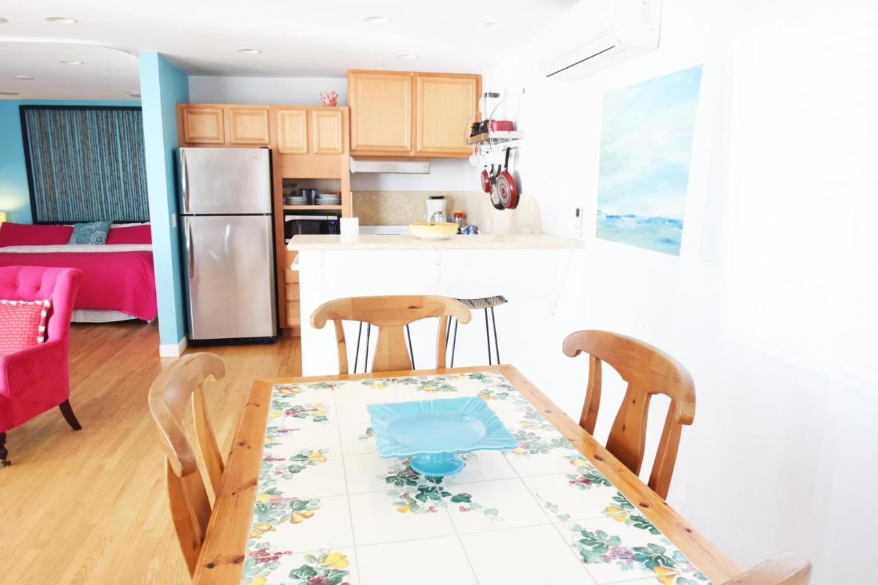 Malibu Private Beach Apartments Bagian luar foto