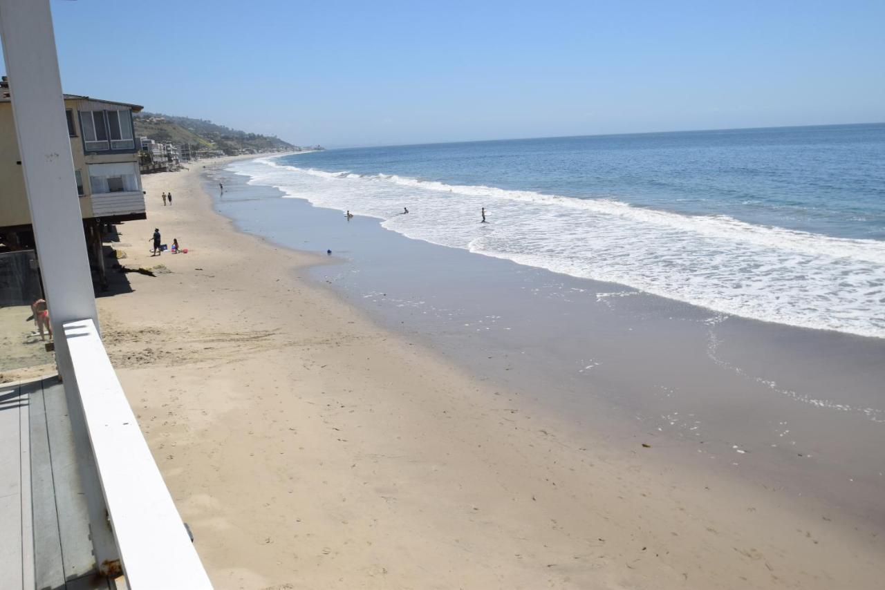Malibu Private Beach Apartments Bagian luar foto